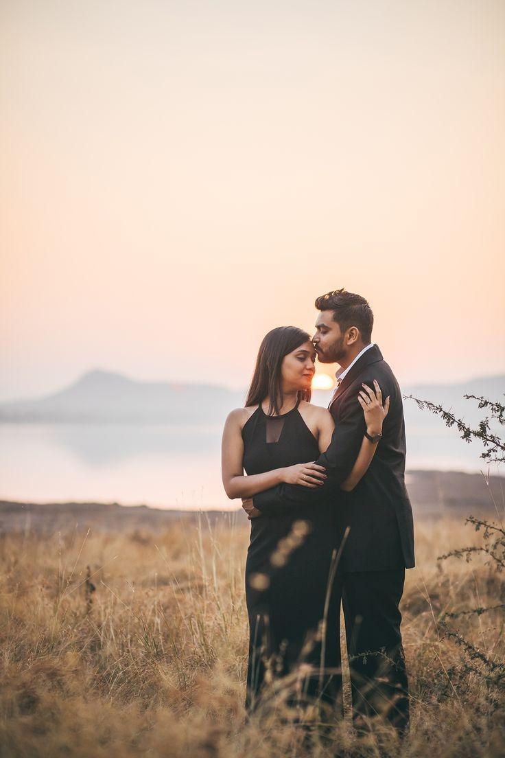 Couple Pre Wedding Photography Pose