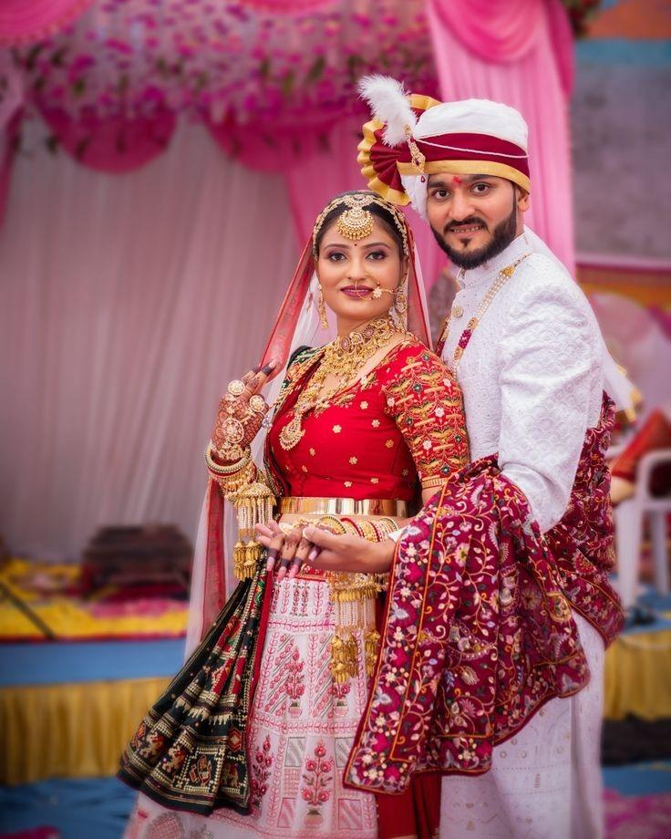 Couple Indian Wedding Photography Pose