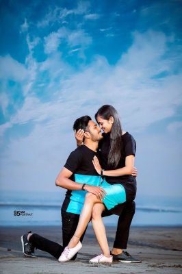 Couple Pre Wedding Photography Pose