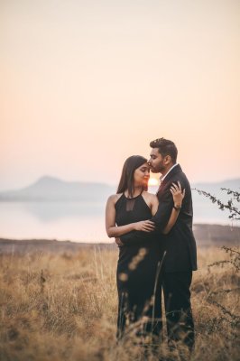 Couple Pre Wedding Photography Poses