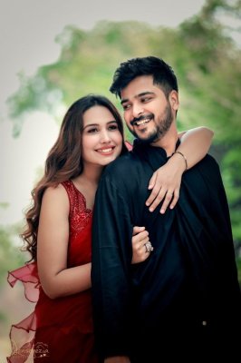 Couple Pre Wedding Photography Poses