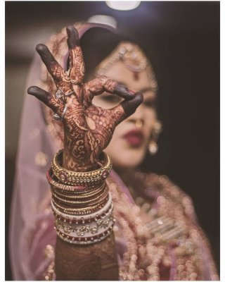 Couple Mehndi Photography Pose