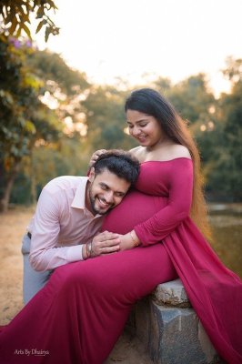 Pregnancy Photography Pose