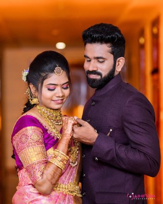 Couple Indian Wedding Photography Pose