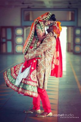 Couple Indian Wedding Photography Pose