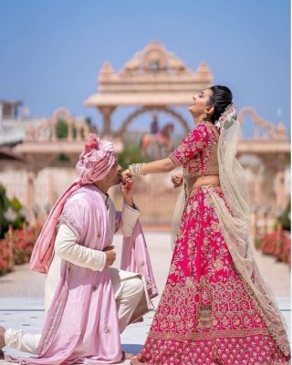 Couple Indian Wedding Photography Pose